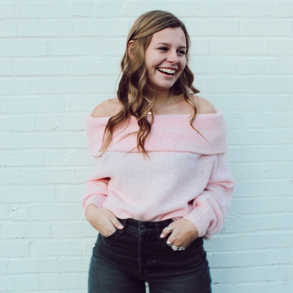 H&M OFF THE SHOULDER PINK SWEATER